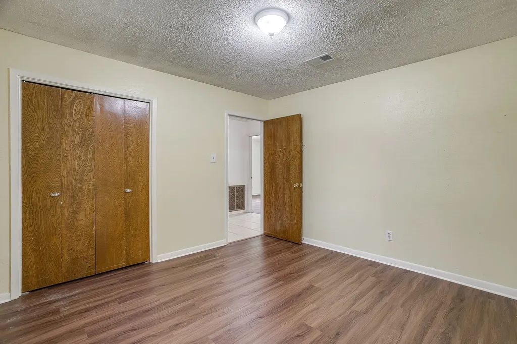 209 Hillcrest Drive Midlothian TX 76065