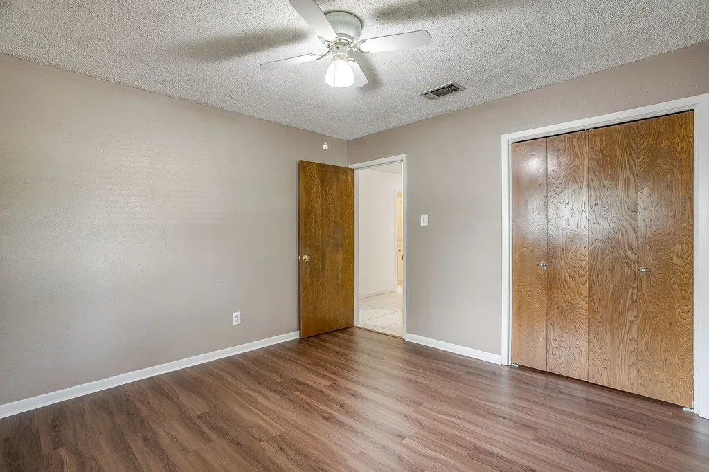 209 Hillcrest Drive Midlothian TX 76065