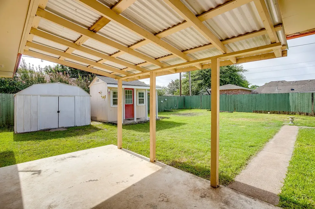 209 Hillcrest Drive Midlothian TX 76065