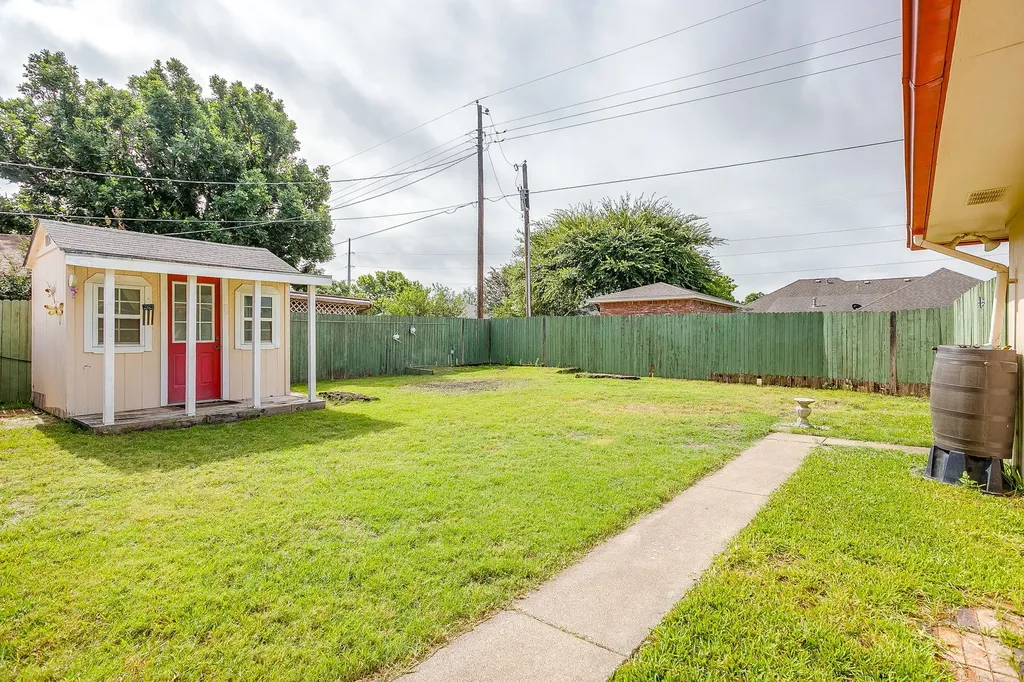 209 Hillcrest Drive Midlothian TX 76065