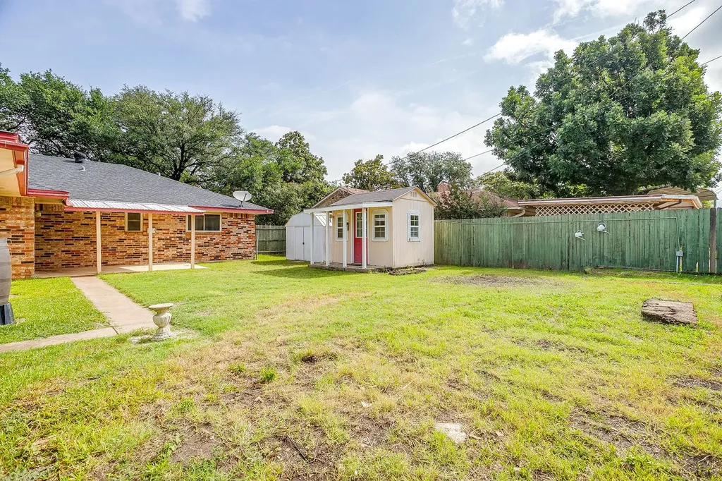 209 Hillcrest Drive Midlothian TX 76065