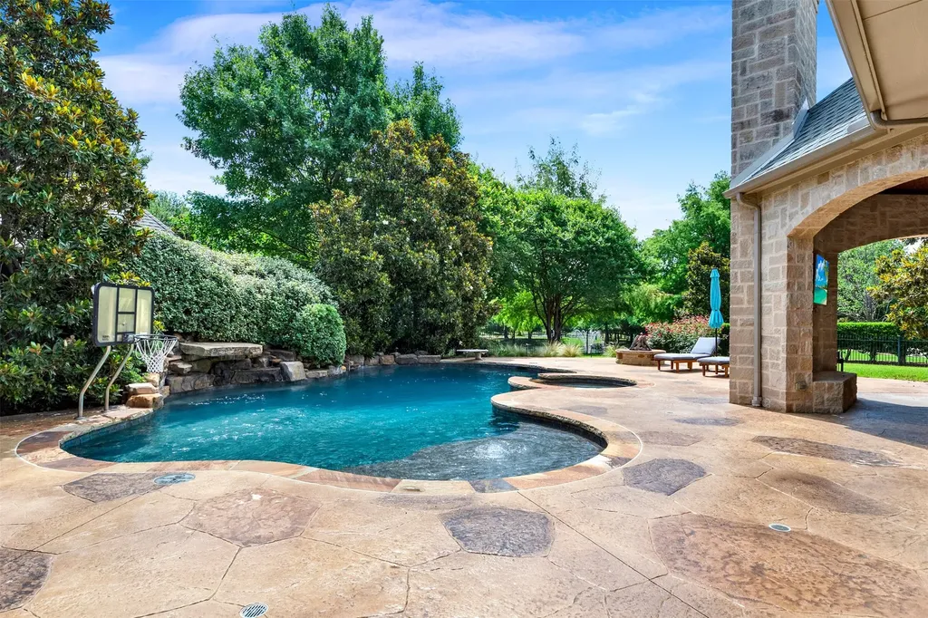 37 Armstrong Drive Frisco TX 75034