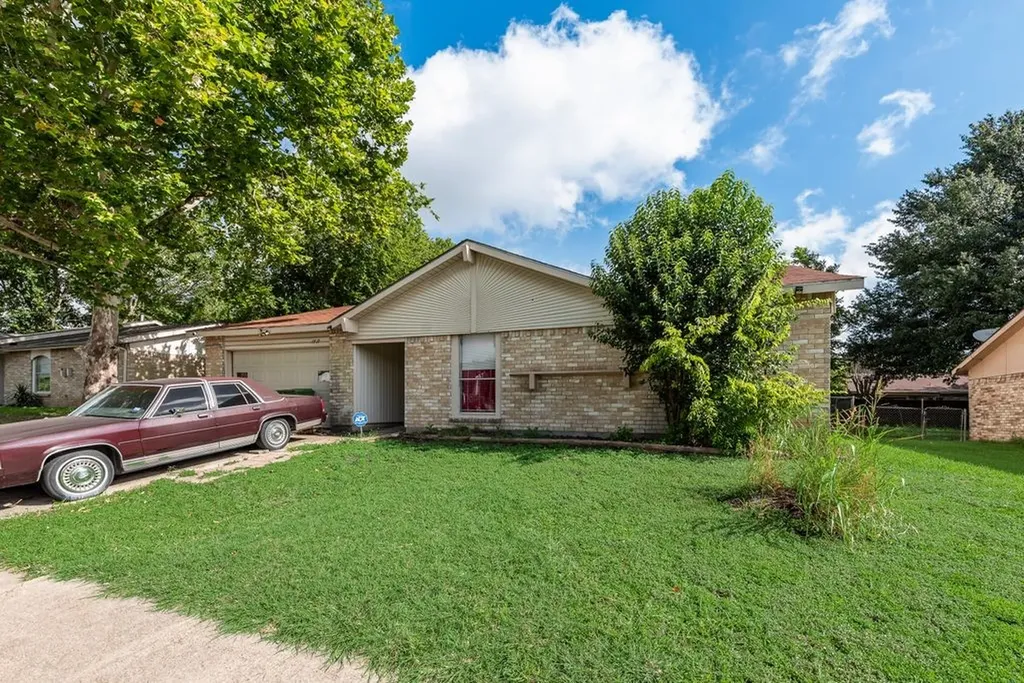 1717 Glenview Lane Arlington TX 76014