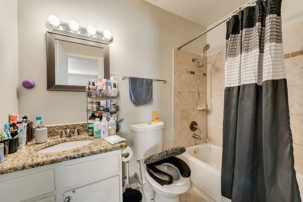 1717 Glenview Lane Arlington TX 76014