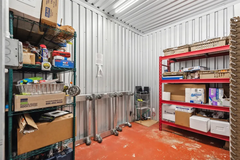 324 E Highway 6 Iredell TX 76649