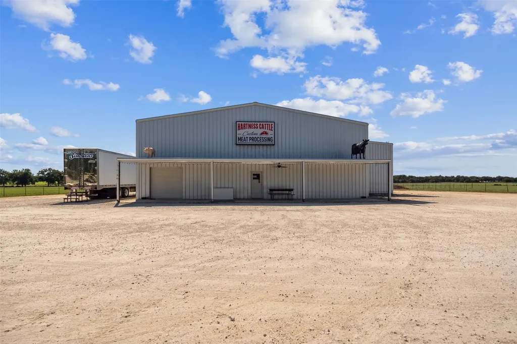 324 E Highway 6 Iredell TX 76649