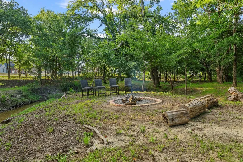 1317 Hunt Road Gunter TX 75058