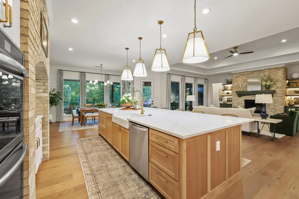 1317 Hunt Road Gunter TX 75058