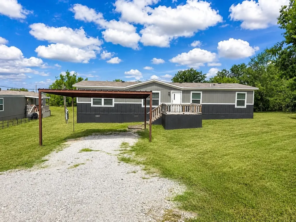 112 Buffalo Gap Drive Bridgeport TX 76426