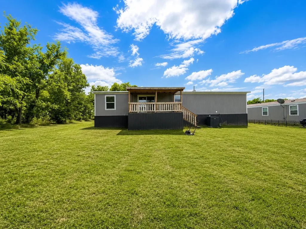112 Buffalo Gap Drive Bridgeport TX 76426