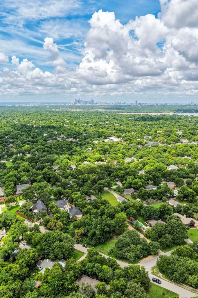 1539 Bella Vista Drive Dallas TX 75218