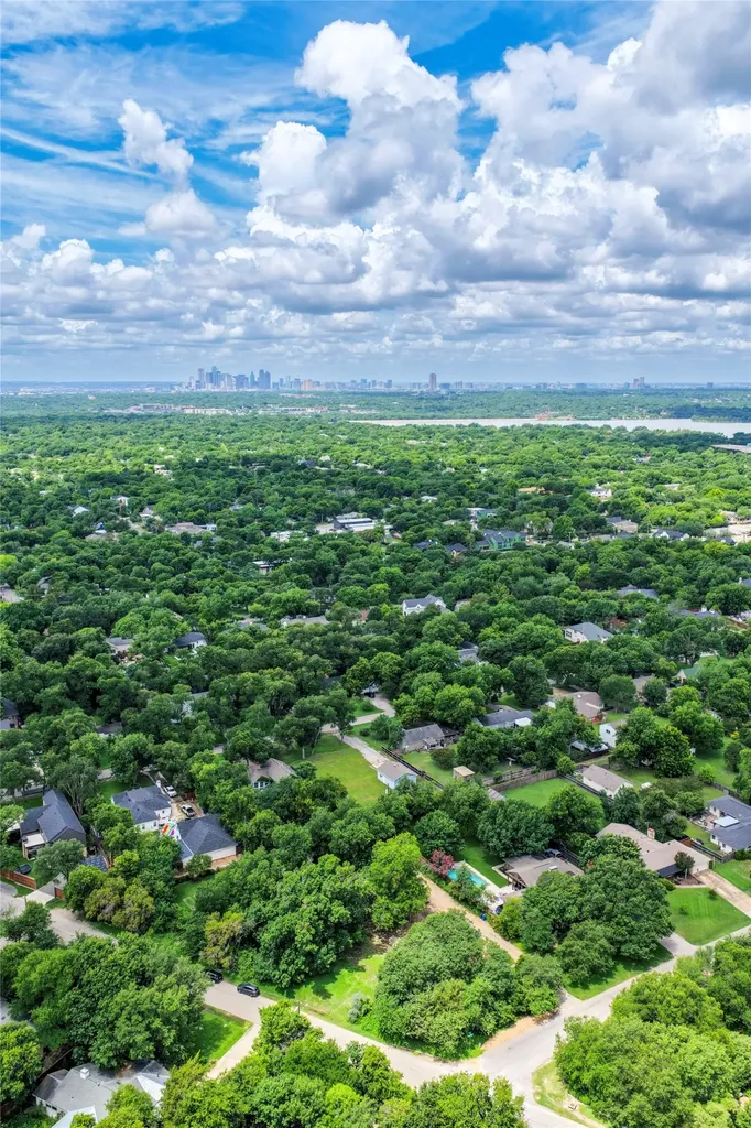1539 Bella Vista Drive Dallas TX 75218