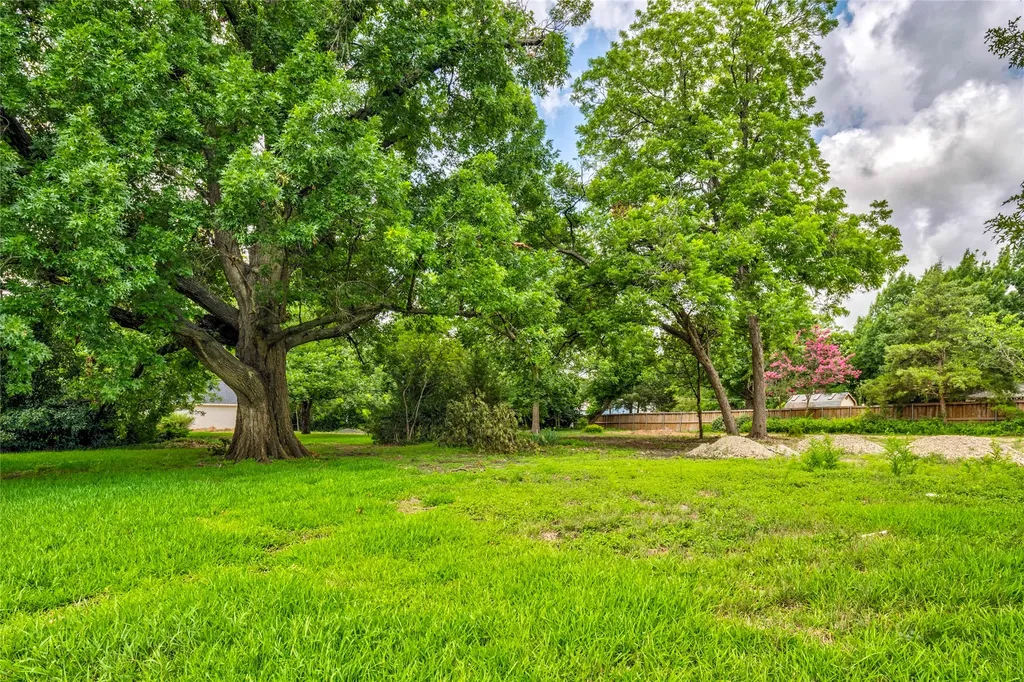 1539 Bella Vista Drive Dallas TX 75218