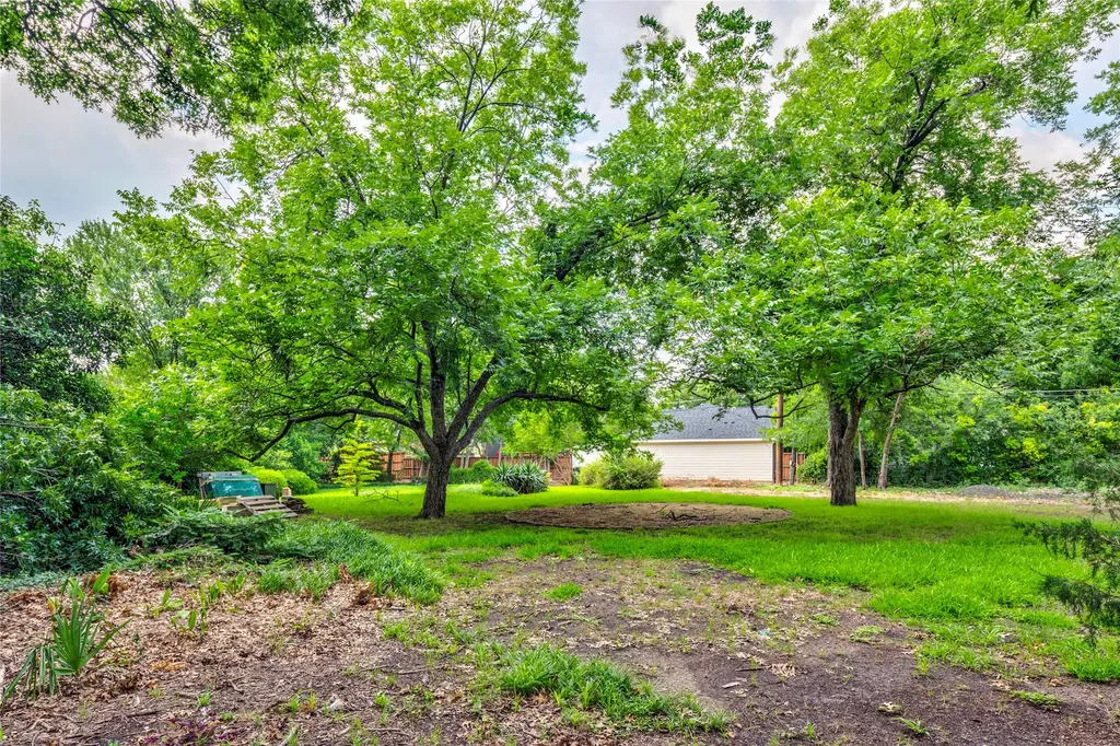 1539 Bella Vista Drive Dallas TX 75218