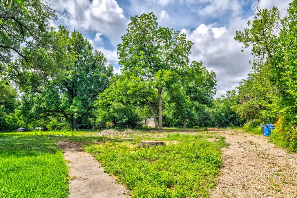1539 Bella Vista Drive Dallas TX 75218