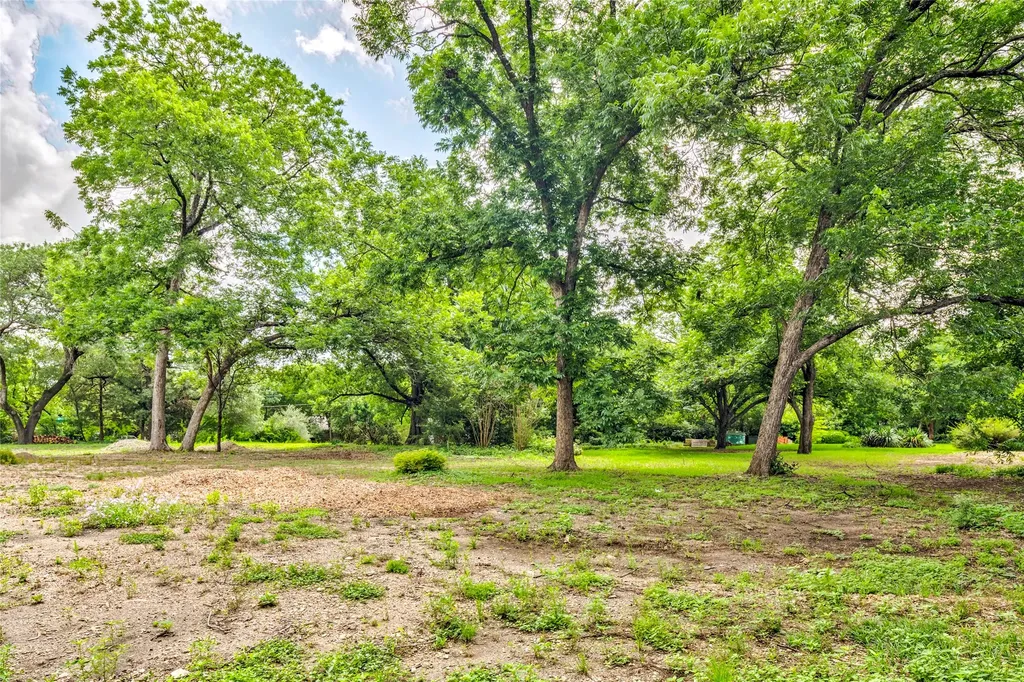 1539 Bella Vista Drive Dallas TX 75218