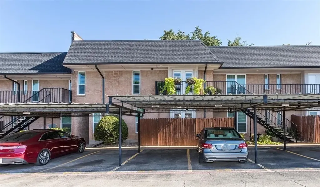 7818 Meadow Park Drive Dallas TX 75230