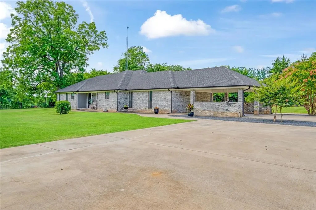 826 Georgetown Road Pottsboro TX 75076