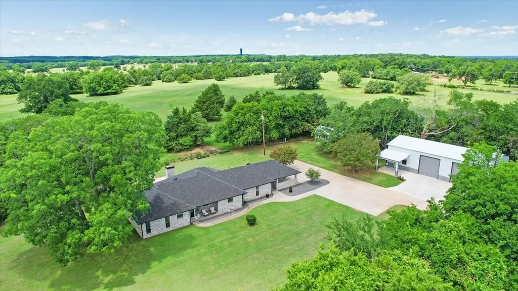 826 Georgetown Road Pottsboro TX 75076