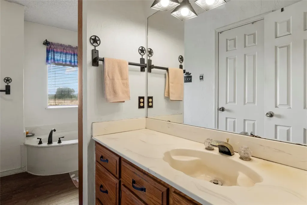 9926 County Road 155a Kaufman TX 75142
