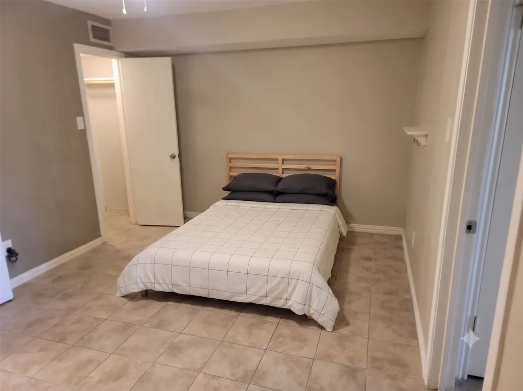 9803 Walnut Street Dallas TX 75243
