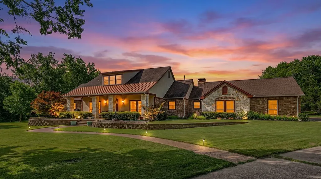 Rockwall TX, 401 Saint Michaels Way