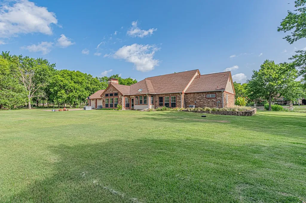401 Saint Michaels Way Rockwall TX 75032