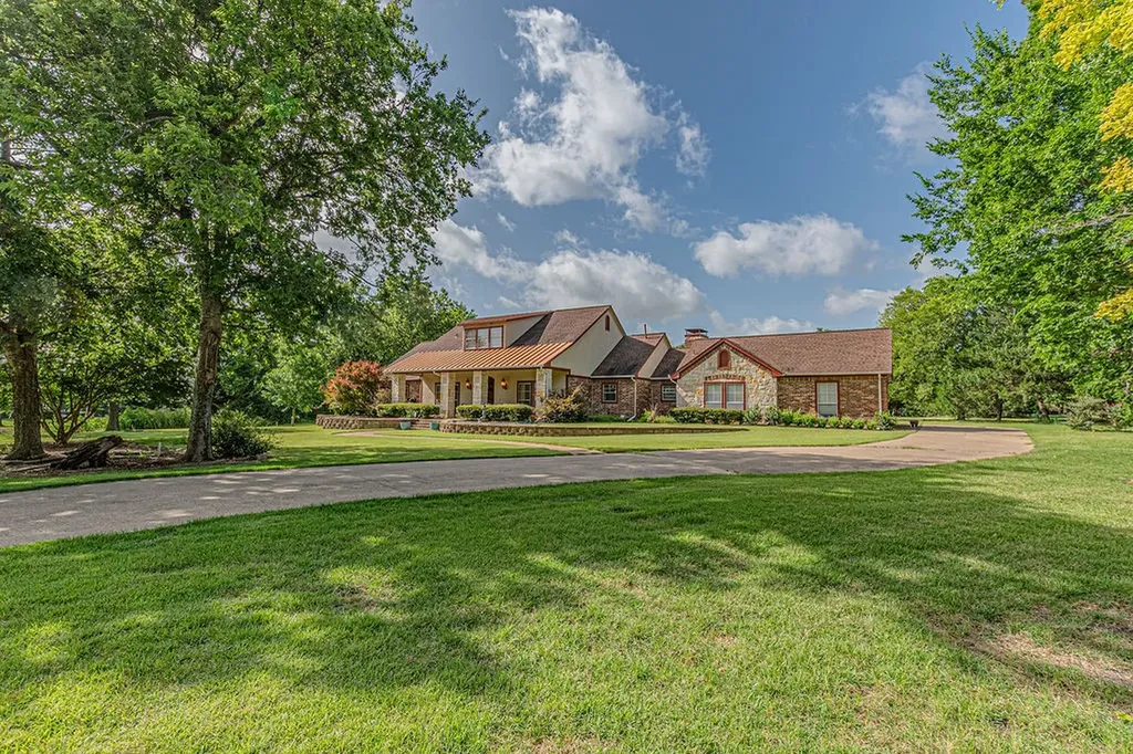 401 Saint Michaels Way Rockwall TX 75032