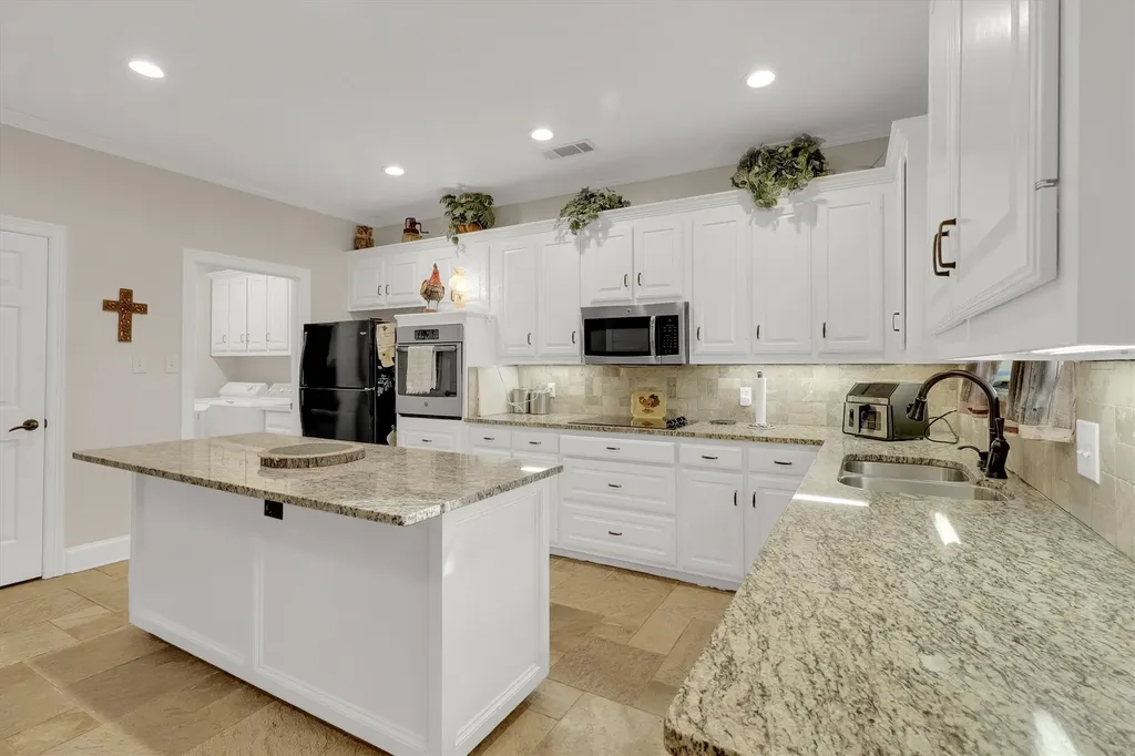 41 Man O War Lane Fairview TX 75069