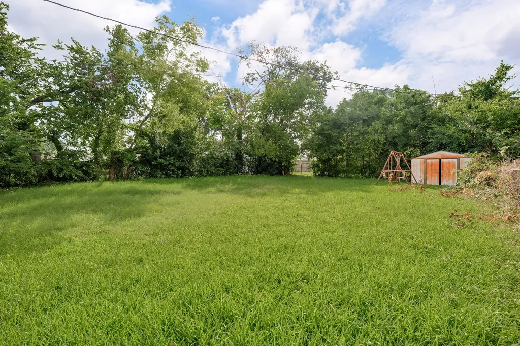 1750 Kirkwood Drive Garland TX 75041