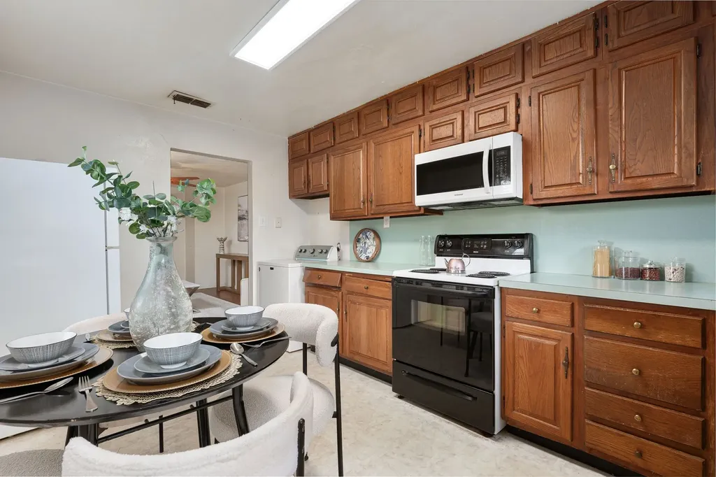 1750 Kirkwood Drive Garland TX 75041