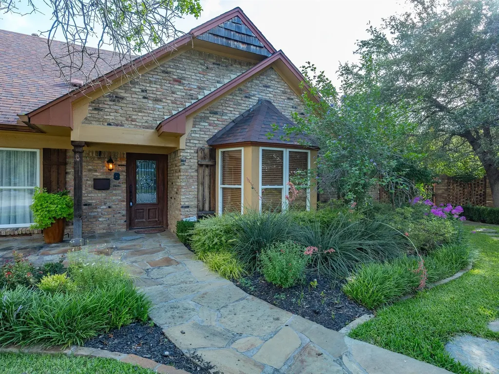 4400 Summercrest Court Fort Worth TX 76109