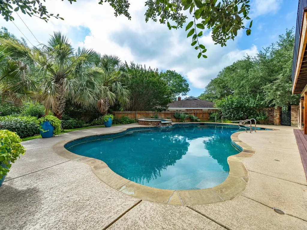 4400 Summercrest Court Fort Worth TX 76109