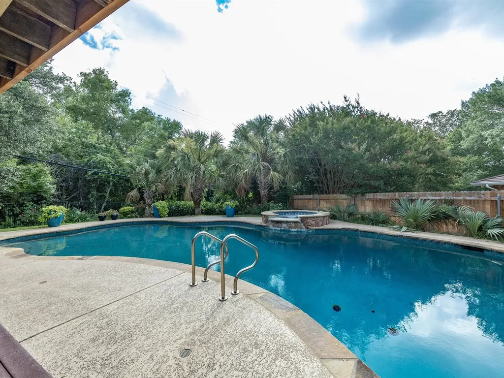 4400 Summercrest Court Fort Worth TX 76109