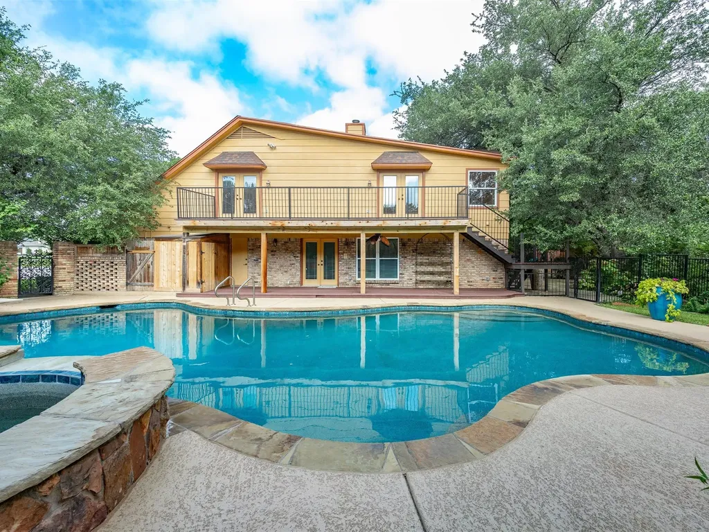 4400 Summercrest Court Fort Worth TX 76109