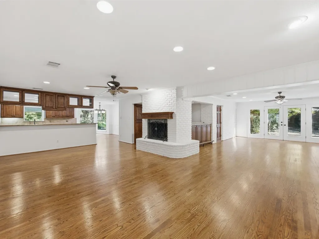 4400 Summercrest Court Fort Worth TX 76109
