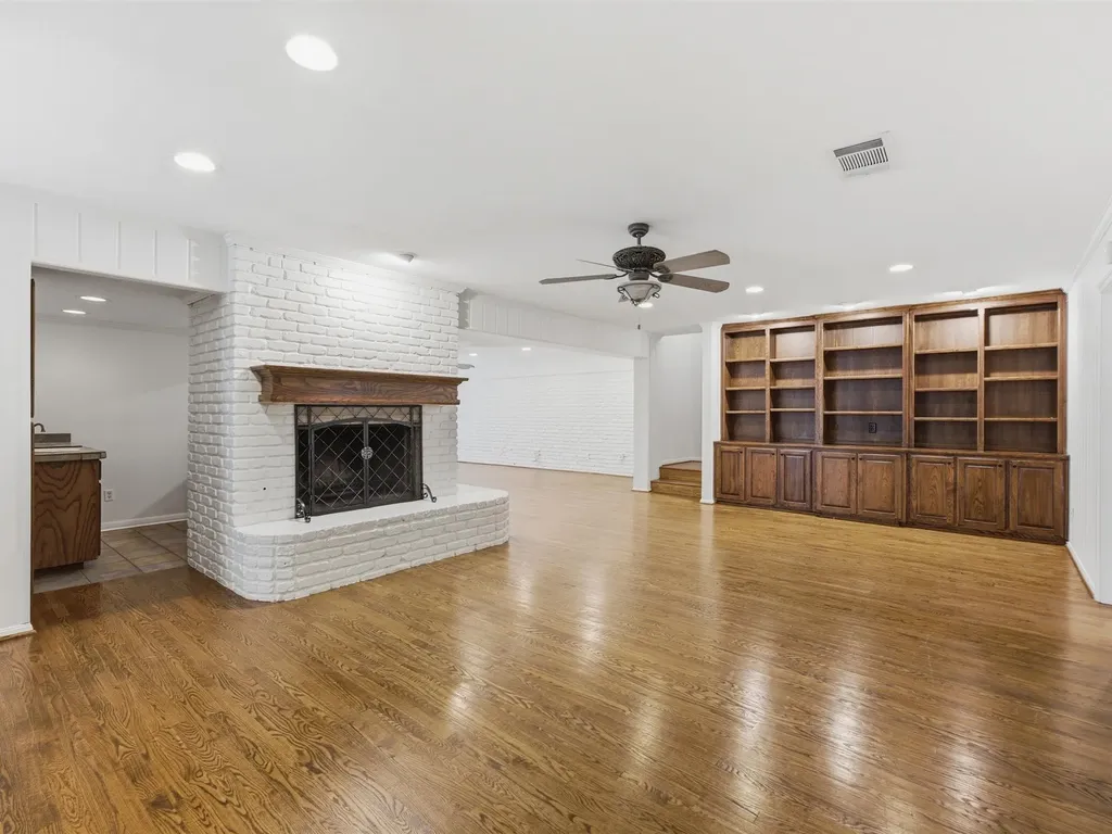 4400 Summercrest Court Fort Worth TX 76109
