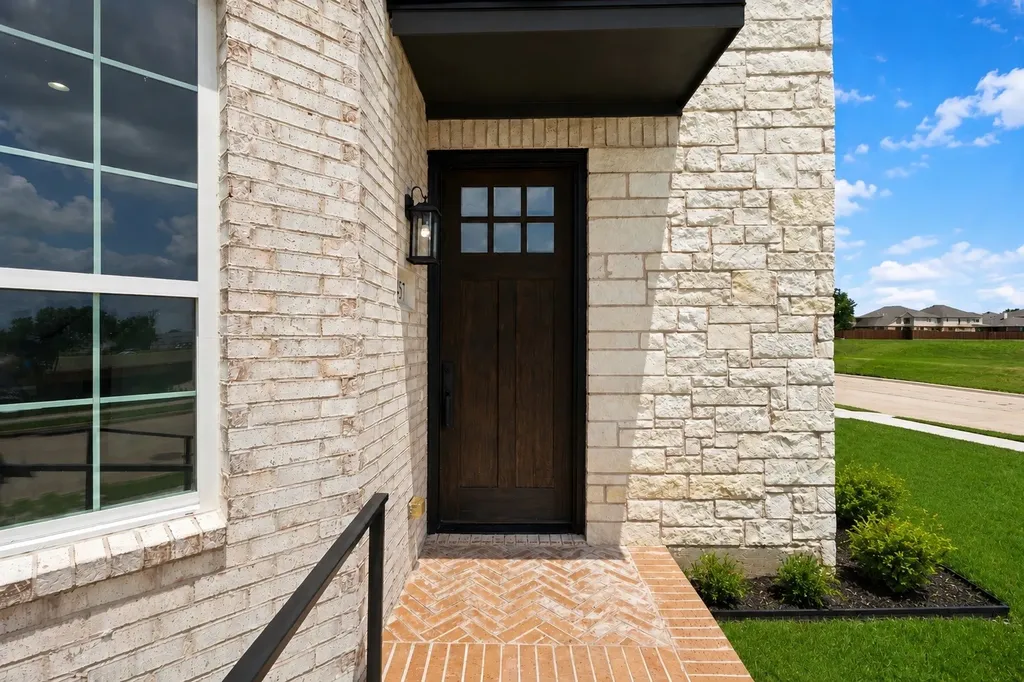 3457 Sanjeev Drive Irving TX 75060