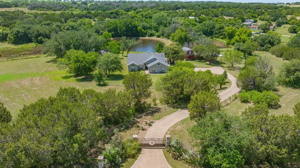 5500 Friendship Road Tolar TX 76476