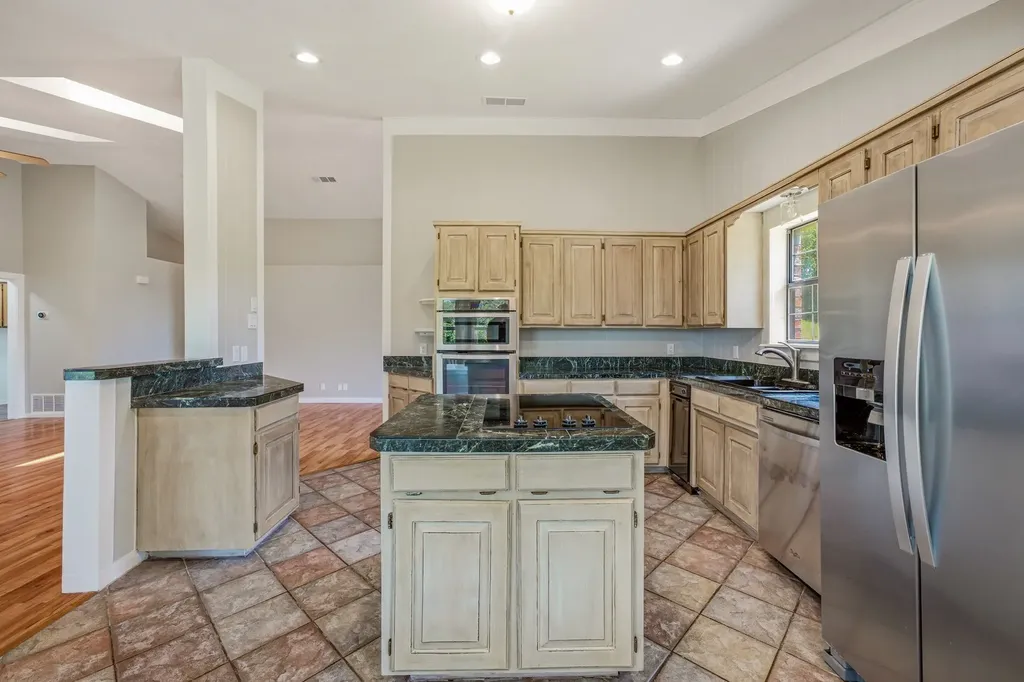 5500 Friendship Road Tolar TX 76476