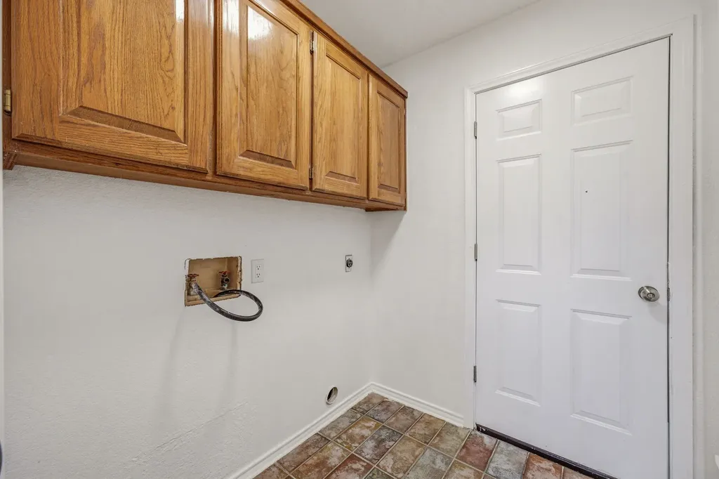 5500 Friendship Road Tolar TX 76476