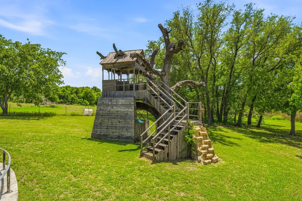 5500 Friendship Road Tolar TX 76476