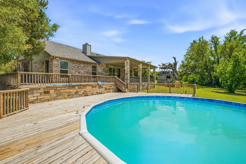 5500 Friendship Road Tolar TX 76476