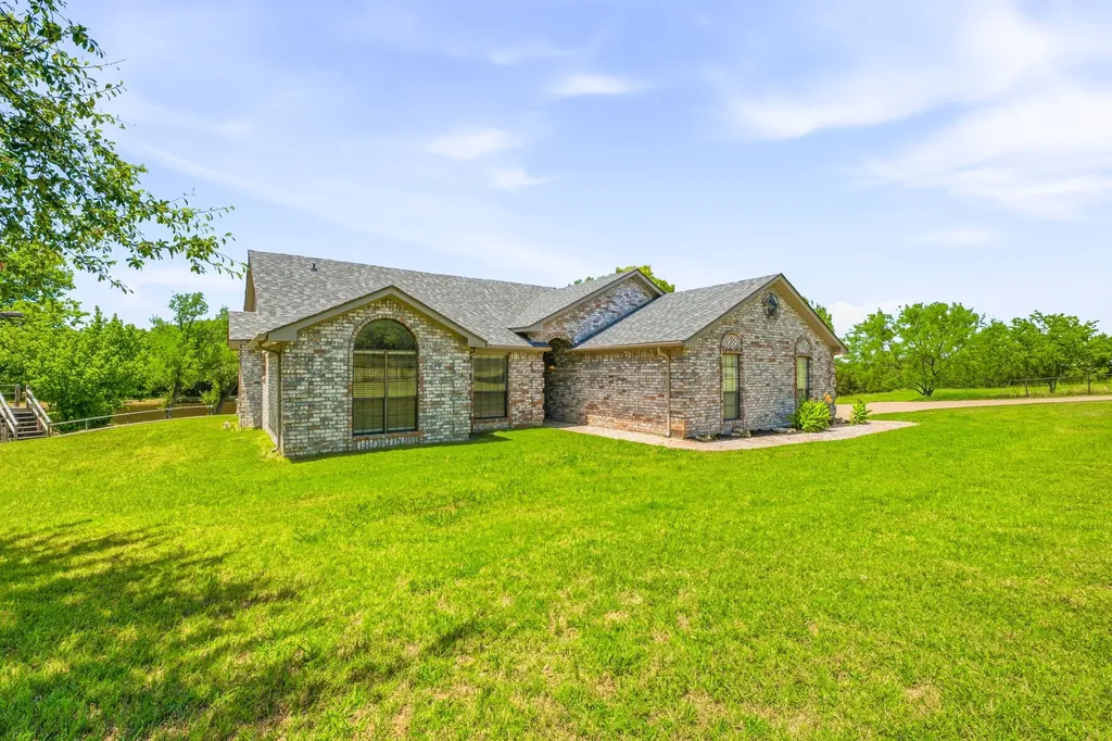 5500 Friendship Road Tolar TX 76476