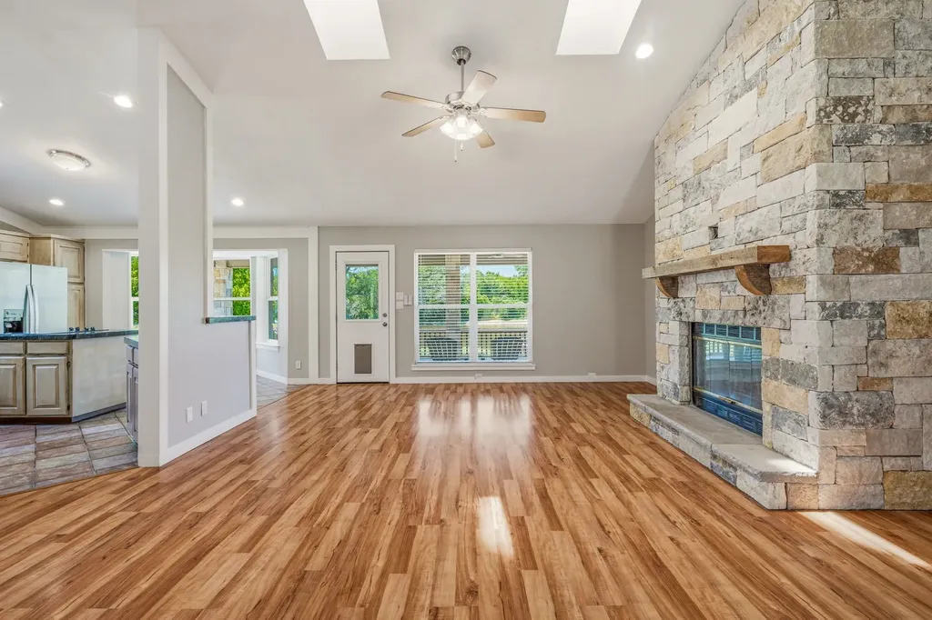 5500 Friendship Road Tolar TX 76476