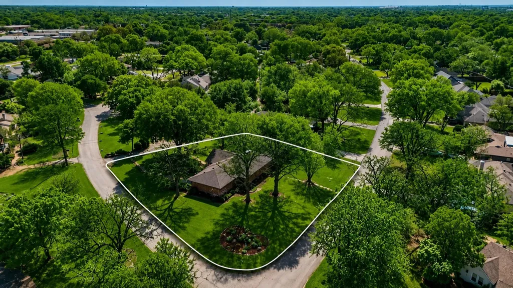 1402 Verano Drive Dallas TX 75218