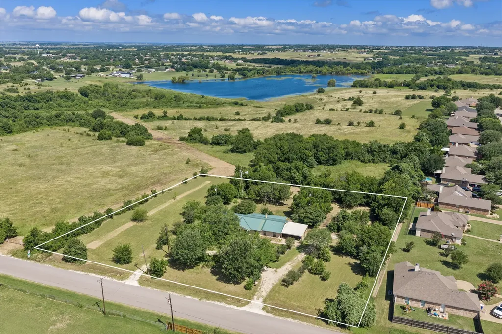 440 Williams Road Lorena TX 76655