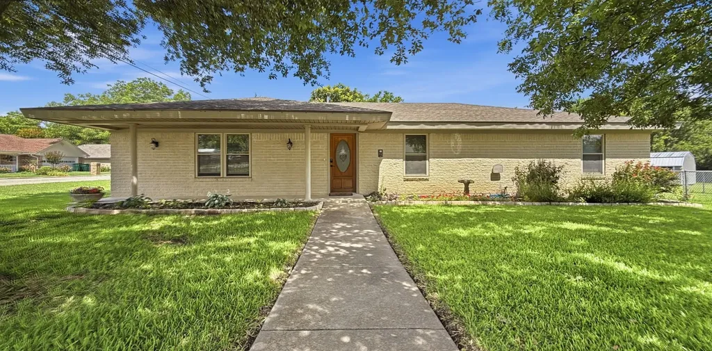 610 Meadowlark Street Hamilton TX 76531