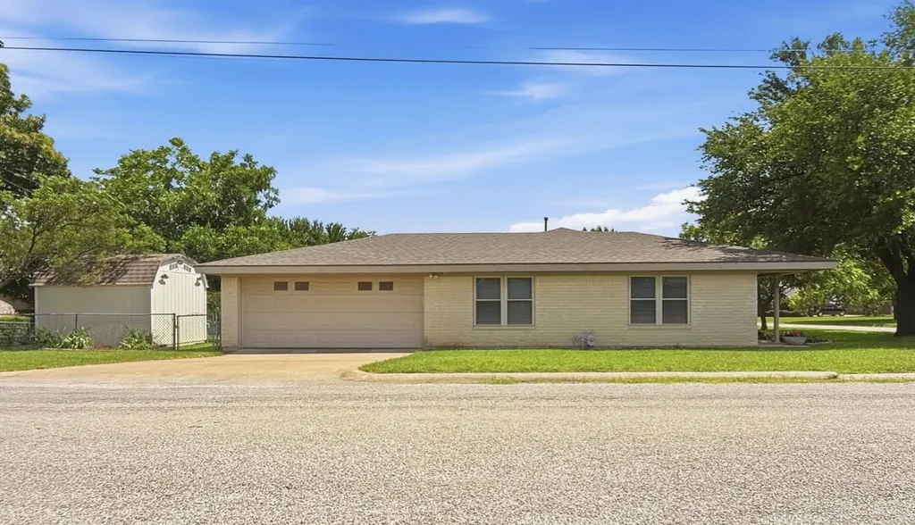 610 Meadowlark Street Hamilton TX 76531