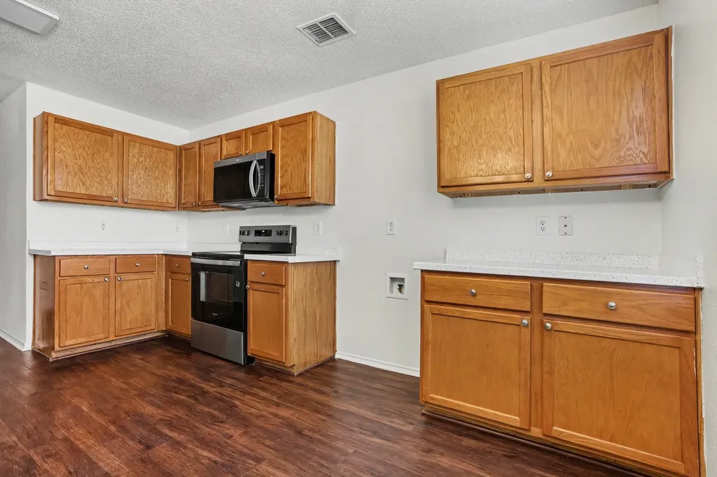 14847 Canyonridge Drive Balch Springs TX 75180